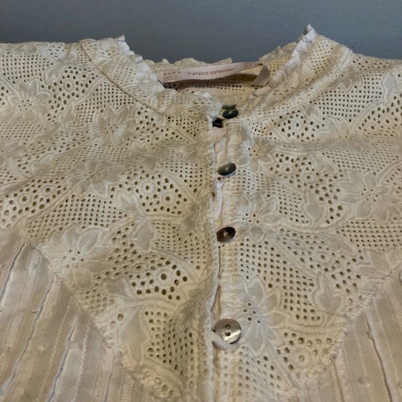 Lace and embroidery. - Picture 2 of 6